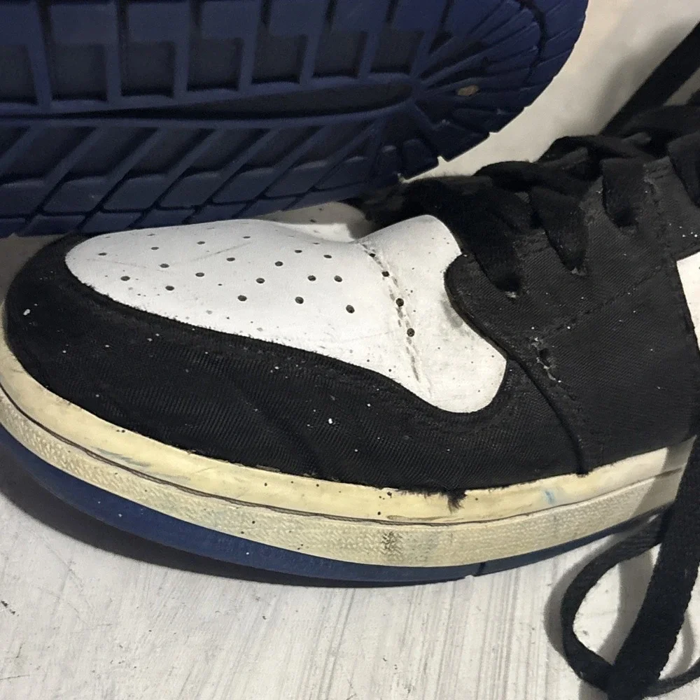 Nike Air Jordan 1 Mid SE Royal Black Toe 11.5 Men's Worn